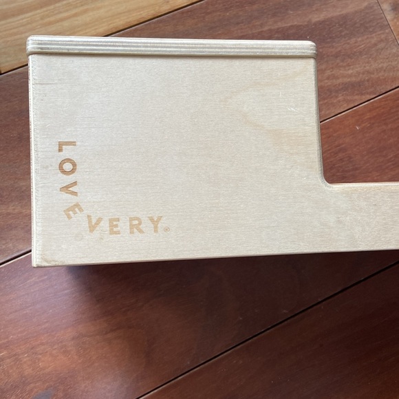 Lovevery Wooden Object Permanence Toy - Picture 4 of 7